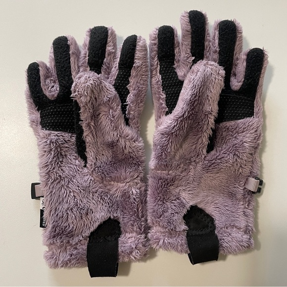 The North Face Girl’s Small Osito Gloves ~ Purple Fuzzy - Picture 3 of 5